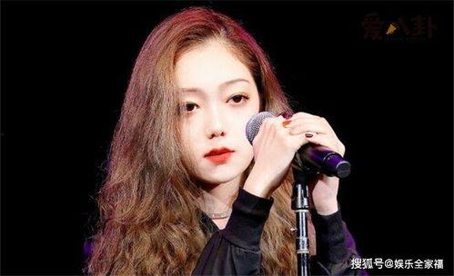 葛佳慧家庭背景,出身名门，传承家族荣耀的杰出女性