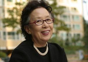 罗文姬生活照,岁月静好，优雅绽放