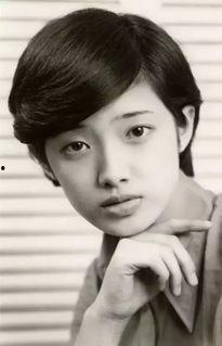 山口百惠照片,永恒的青春女神，照片中的经典瞬间