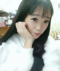 馨儿的照片,纯真笑容定格时光